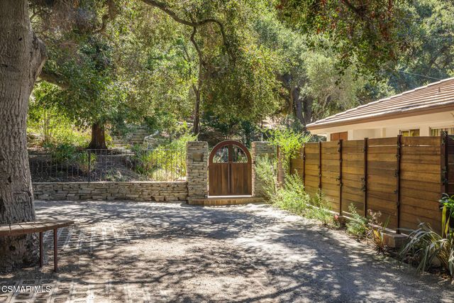 25820 Piuma Road, Calabasas, CA 91302