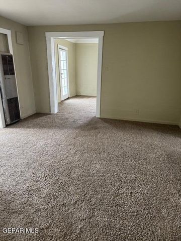 660 Mauer Road, El Paso, TX 79915