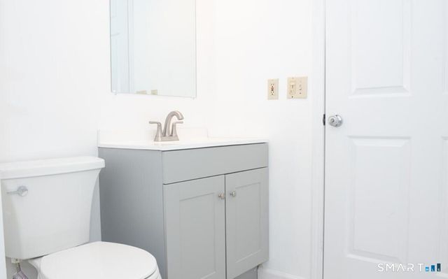 211 Windgate Circle B, Monroe, CT 06468