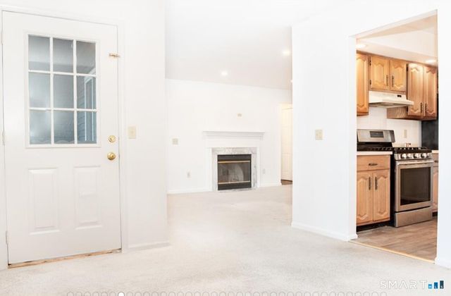 211 Windgate Circle B, Monroe, CT 06468