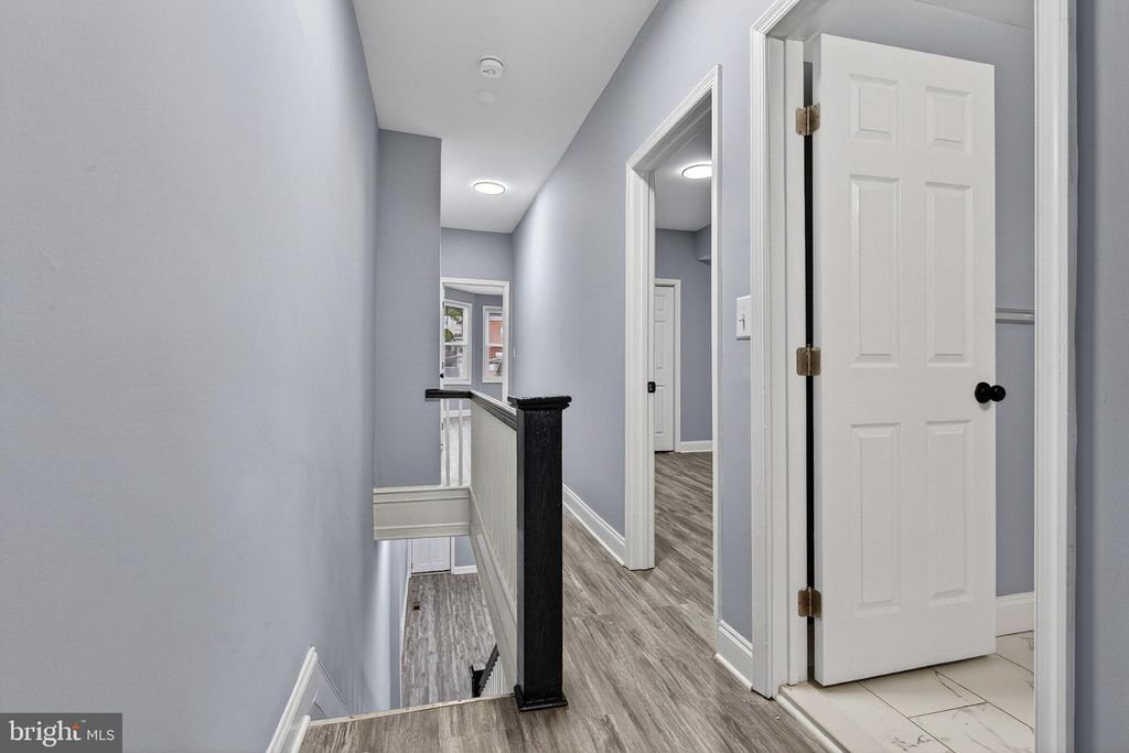 Image 11 of property listing at 4711 PENNINGTON AVE, Baltimore, MD 21226