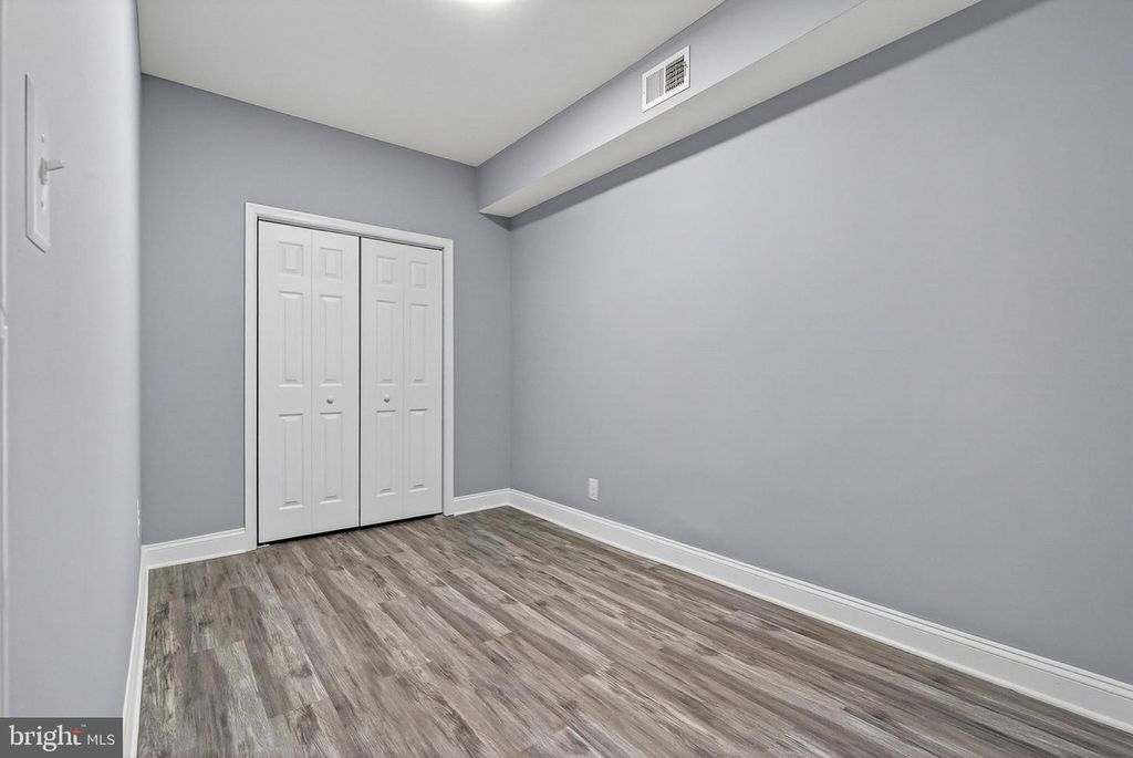 Image 16 of property listing at 4711 PENNINGTON AVE, Baltimore, MD 21226