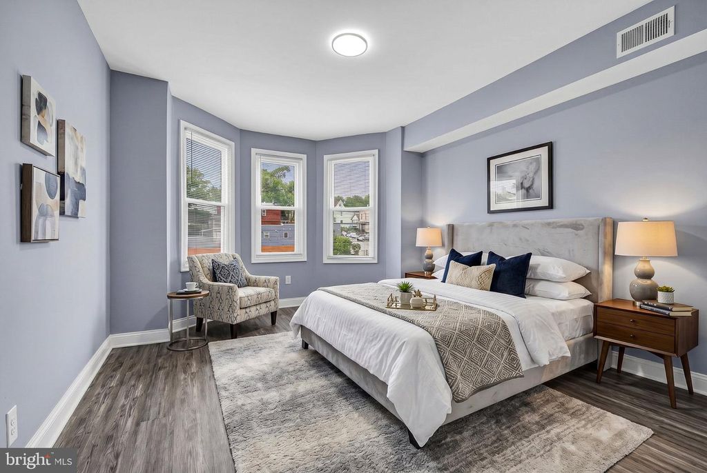 Image 18 of property listing at 4711 PENNINGTON AVE, Baltimore, MD 21226