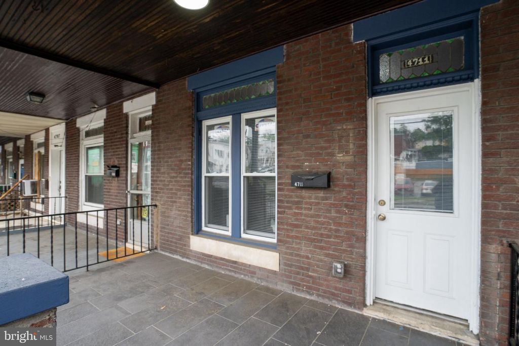 Image 2 of property listing at 4711 PENNINGTON AVE, Baltimore, MD 21226