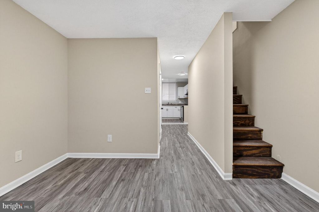 Image 21 of property listing at 4711 PENNINGTON AVE, Baltimore, MD 21226
