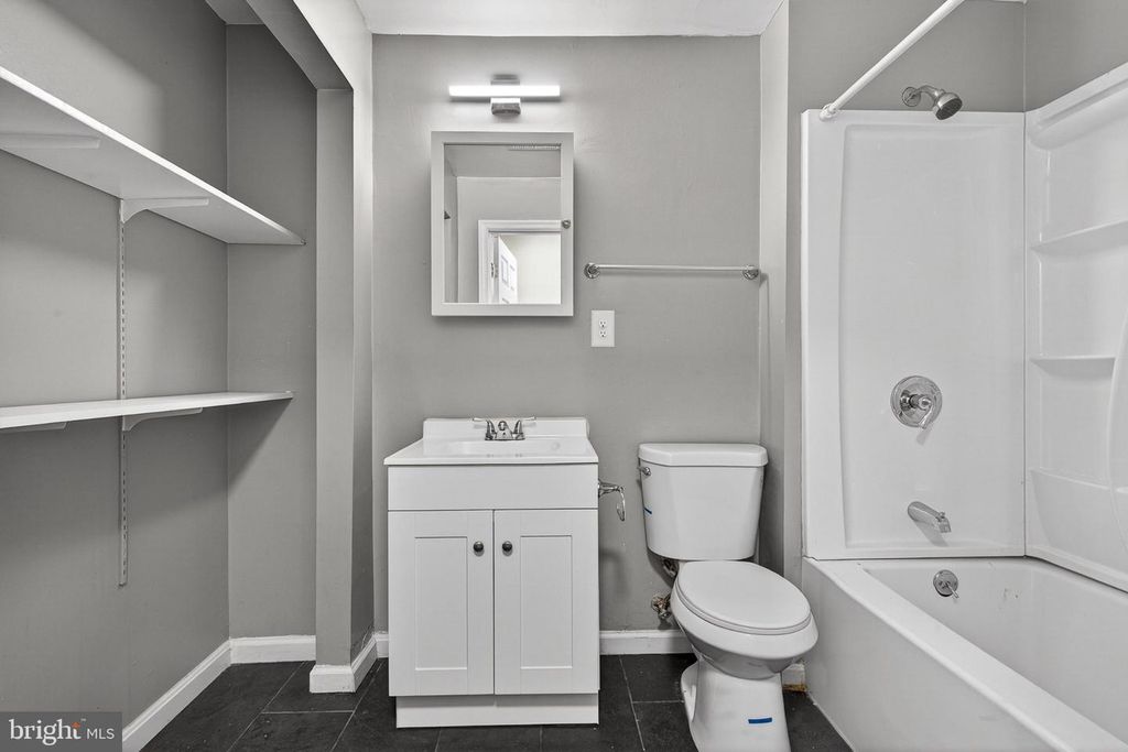 Image 25 of property listing at 4711 PENNINGTON AVE, Baltimore, MD 21226