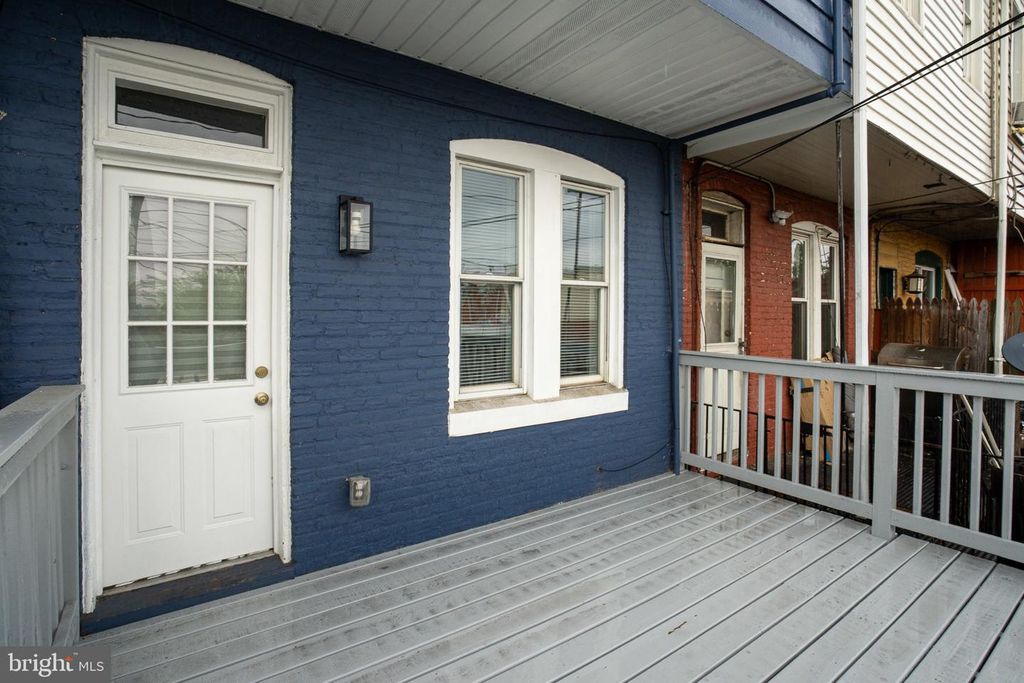 Image 28 of property listing at 4711 PENNINGTON AVE, Baltimore, MD 21226