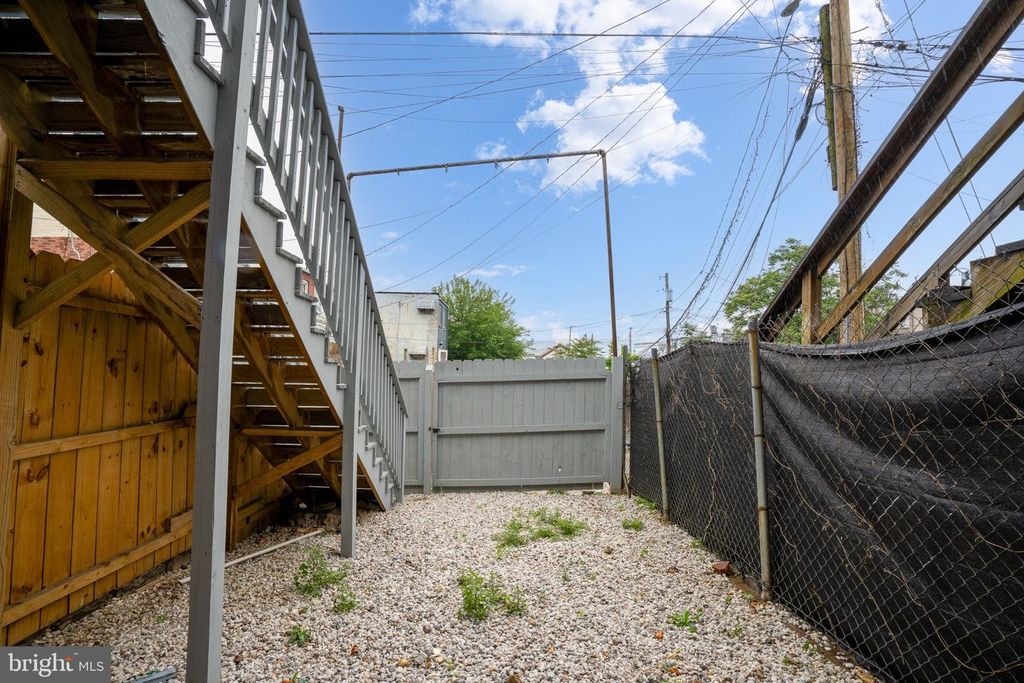 Image 30 of property listing at 4711 PENNINGTON AVE, Baltimore, MD 21226