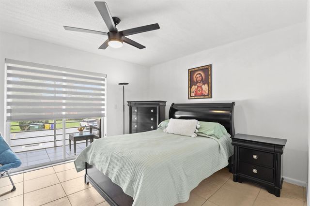 215 Sheffield I, West Palm Beach, FL 33417