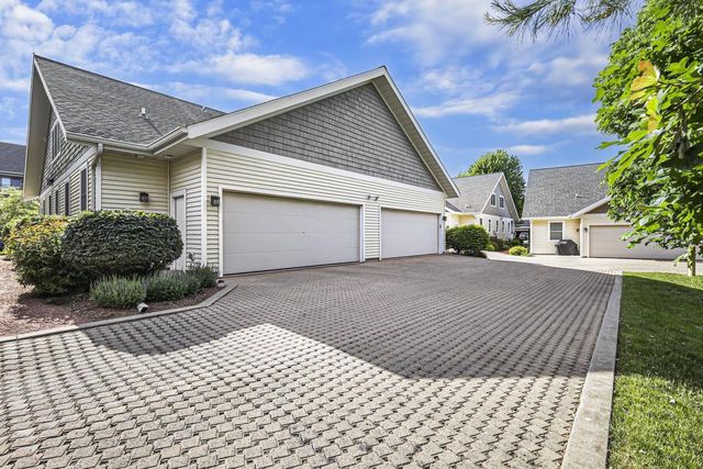 2612 Gallagher Drive, Fitchburg, WI 53711