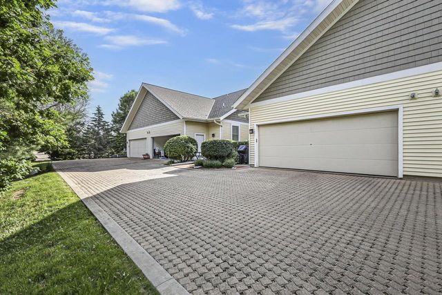 2612 Gallagher Drive, Fitchburg, WI 53711