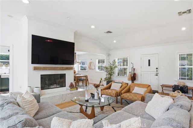 5636 Matilija, Valley Glen, CA 91401