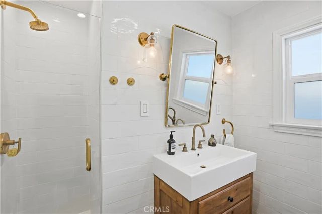 5636 Matilija, Valley Glen, CA 91401