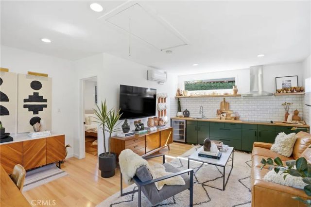 5636 Matilija, Valley Glen, CA 91401