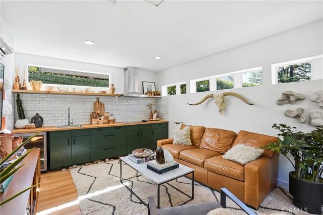 5636 Matilija, Valley Glen, CA 91401