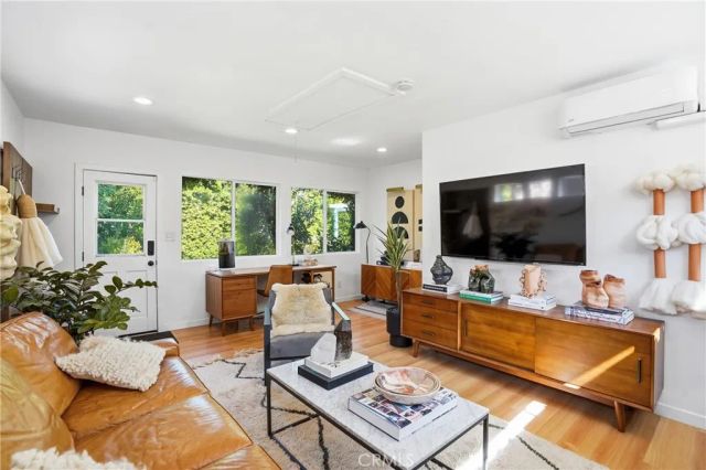 5636 Matilija, Valley Glen, CA 91401