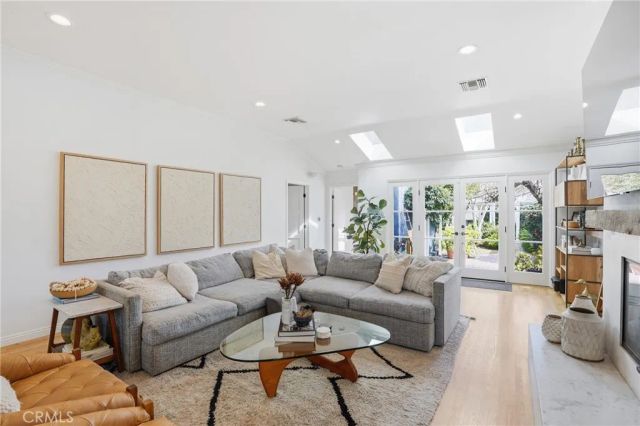 5636 Matilija, Valley Glen, CA 91401