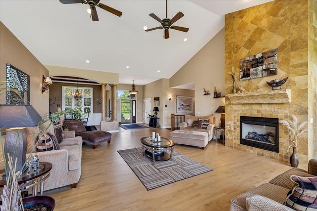 1053 Winged Foot Drive, Oregon, WI 53575