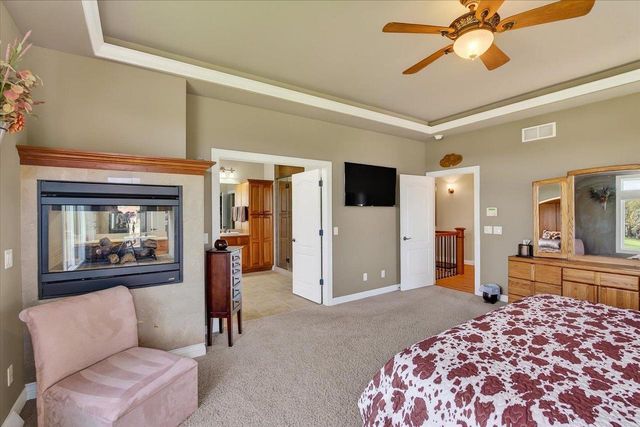 1053 Winged Foot Drive, Oregon, WI 53575
