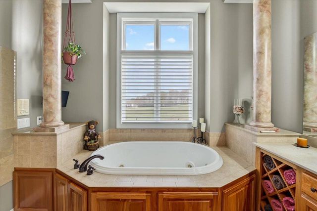 1053 Winged Foot Drive, Oregon, WI 53575