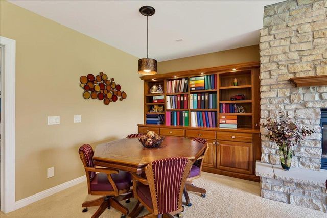 1053 Winged Foot Drive, Oregon, WI 53575