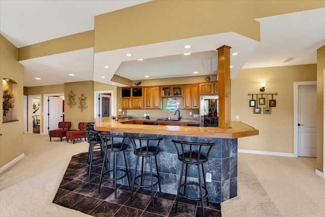 1053 Winged Foot Drive, Oregon, WI 53575