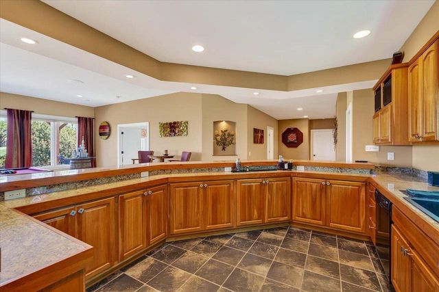 1053 Winged Foot Drive, Oregon, WI 53575