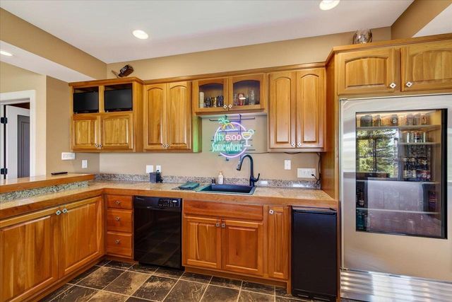 1053 Winged Foot Drive, Oregon, WI 53575