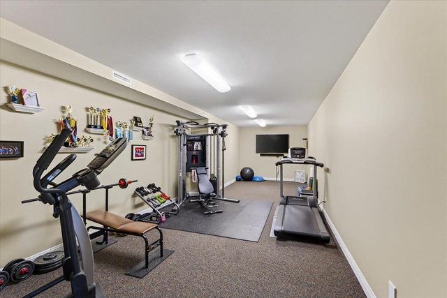1053 Winged Foot Drive, Oregon, WI 53575