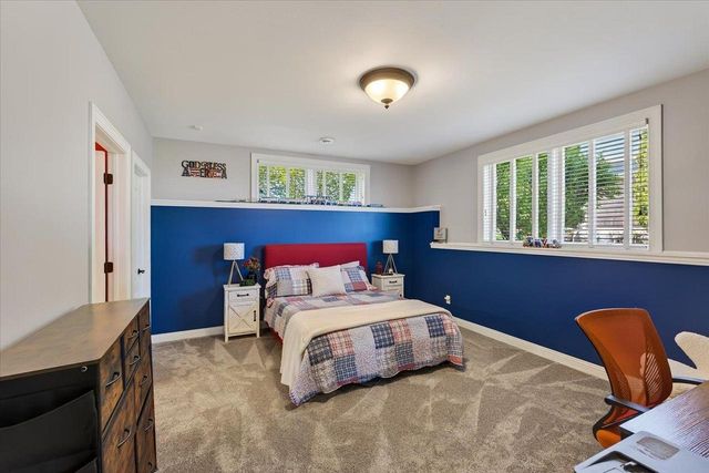 1053 Winged Foot Drive, Oregon, WI 53575