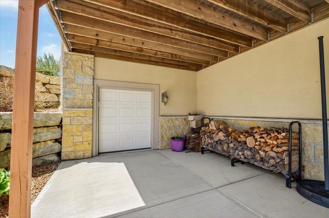 1053 Winged Foot Drive, Oregon, WI 53575
