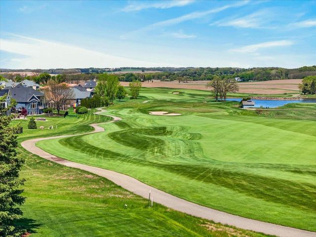 1053 Winged Foot Drive, Oregon, WI 53575