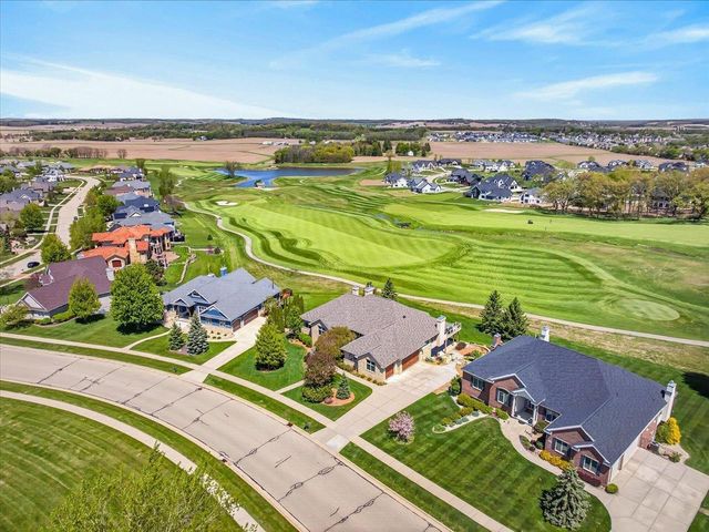 1053 Winged Foot Drive, Oregon, WI 53575