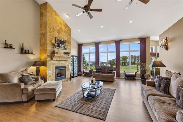 1053 Winged Foot Drive, Oregon, WI 53575