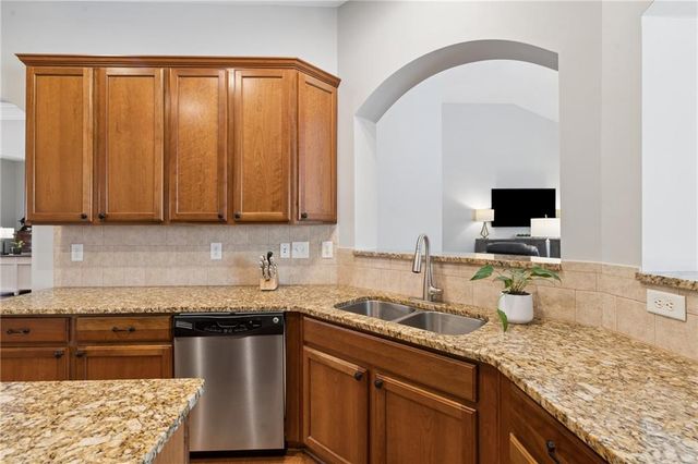 329 Northbrooke Lane, Woodstock, GA 30188