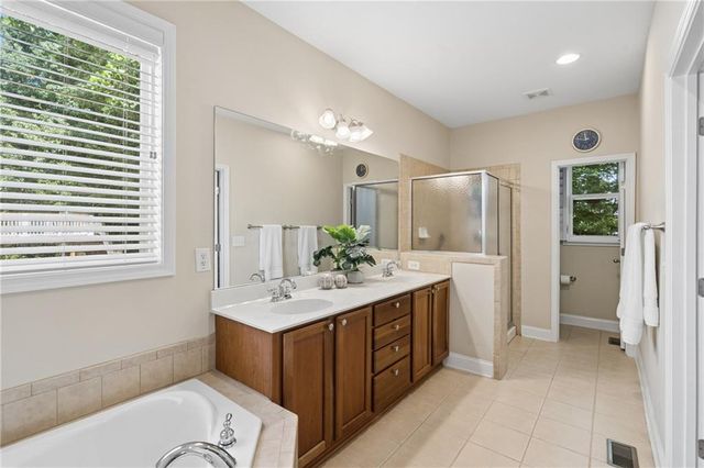 329 Northbrooke Lane, Woodstock, GA 30188