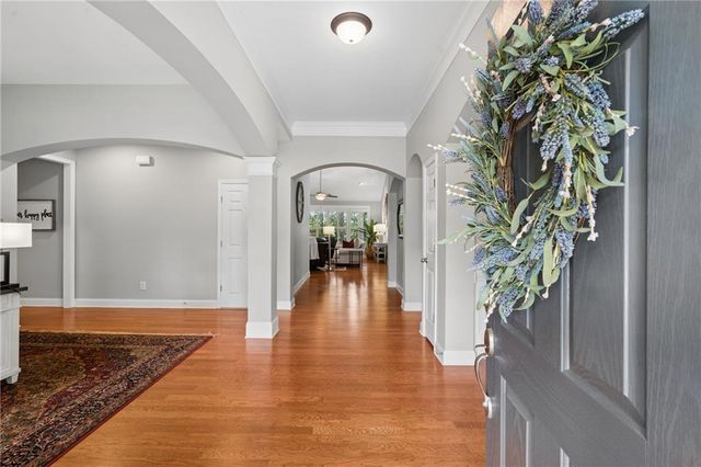 329 Northbrooke Lane, Woodstock, GA 30188