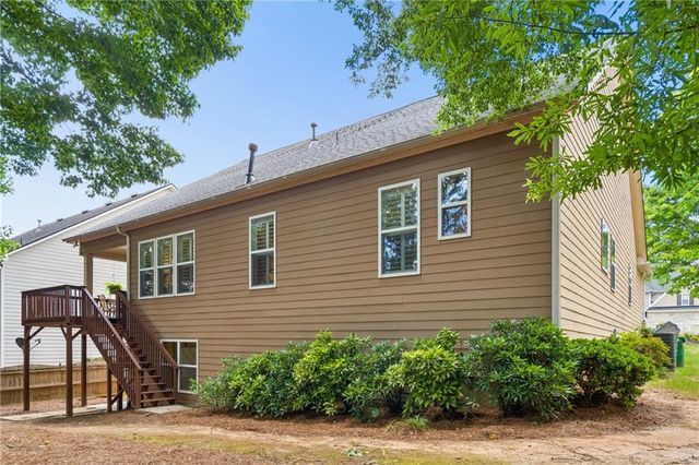 329 Northbrooke Lane, Woodstock, GA 30188