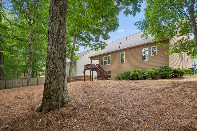 329 Northbrooke Lane, Woodstock, GA 30188
