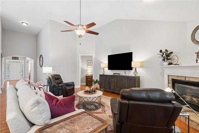 329 Northbrooke Lane, Woodstock, GA 30188