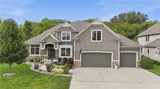 1716 SW Kendall Drive, Lee's Summit, MO 64082
