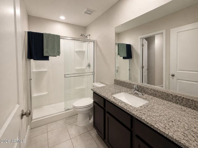 8247 W ILLINI Street, Phoenix, AZ 85043