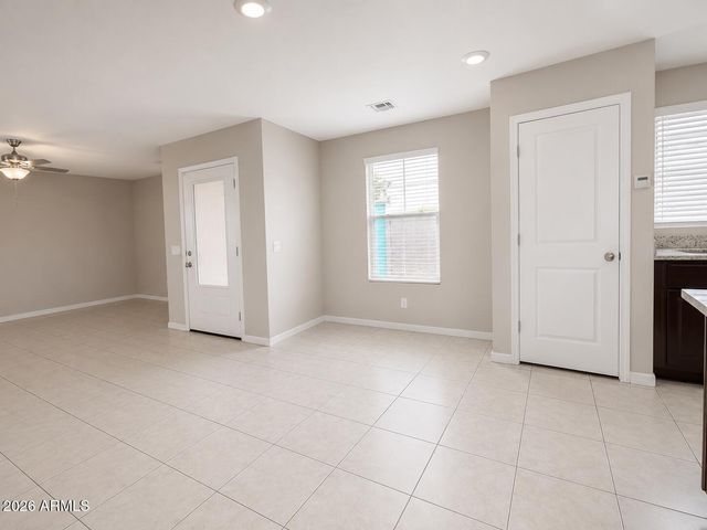 8247 W ILLINI Street, Phoenix, AZ 85043
