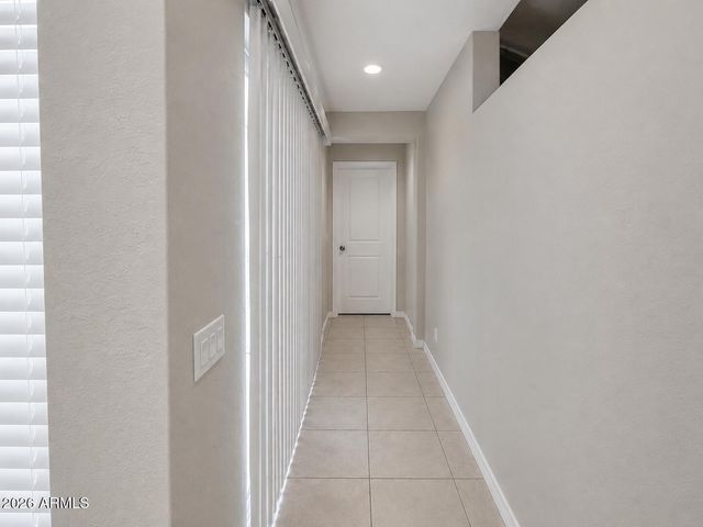8247 W ILLINI Street, Phoenix, AZ 85043