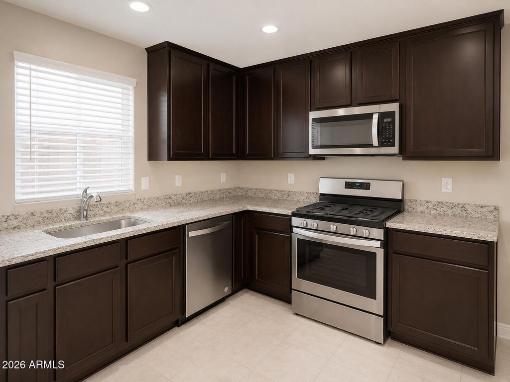 8247 W ILLINI Street, Phoenix, AZ 85043 — photo 3
