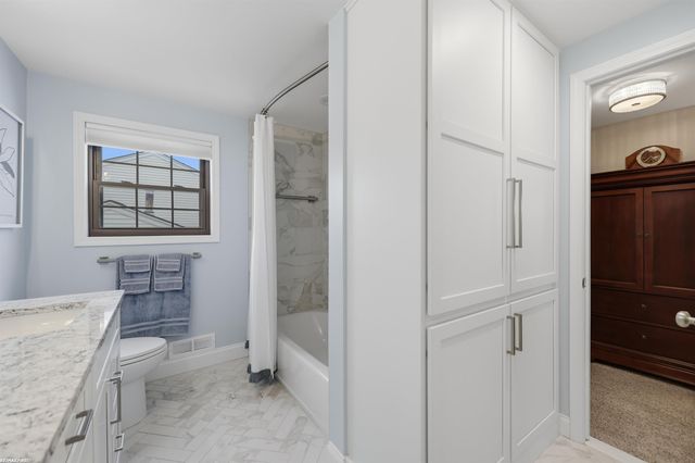 42474 Cannon Drive, Sterling Heights, MI 48313