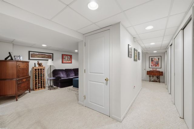 42474 Cannon Drive, Sterling Heights, MI 48313