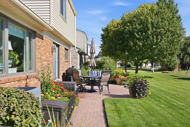 42474 Cannon Drive, Sterling Heights, MI 48313