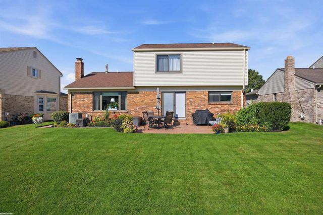 42474 Cannon Drive, Sterling Heights, MI 48313
