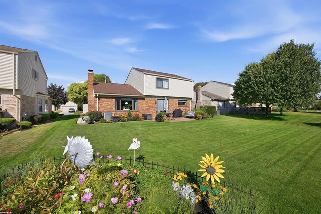 42474 Cannon Drive, Sterling Heights, MI 48313